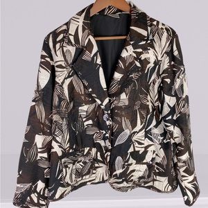 Chico’s 100% Silk Lined Jacket Embroidered size 2 ( 12) medium abstract blazer